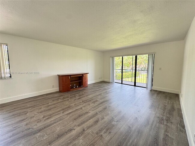 Building Photo - 16215 Saddle Club Rd