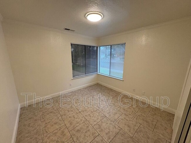 Building Photo - 1642 N Goddard St