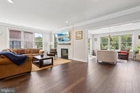 Building Photo - 45 Riverwalk