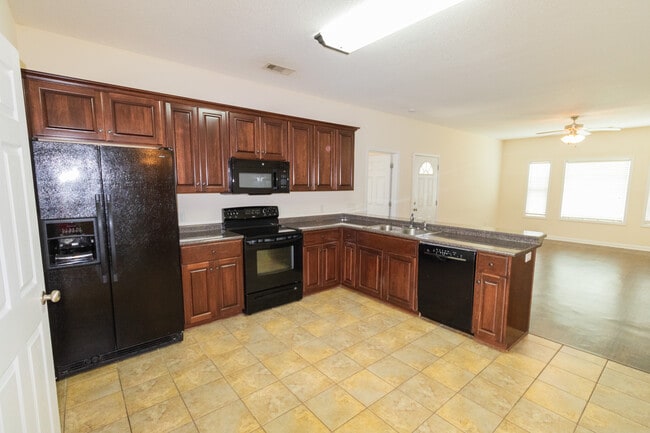 Building Photo - 235 Sawgrass Trail