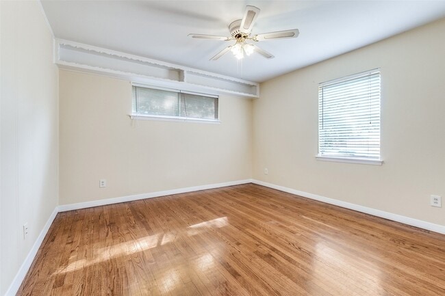 Building Photo - 10529 Yorkford Dr