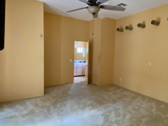 Building Photo - 28851 Avenida Diosa