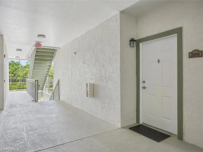 Building Photo - 23640 Walden Center Dr