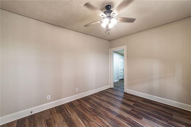 Building Photo - 1029 Katherwood Dr SW