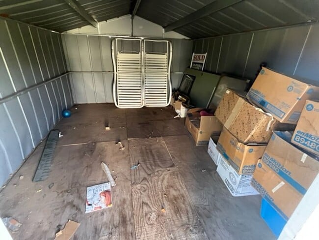 Building Photo - 3411 NE 22nd Ave