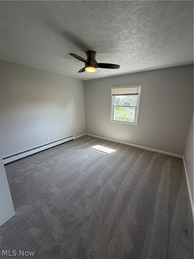 Building Photo - 118 Carter Cir