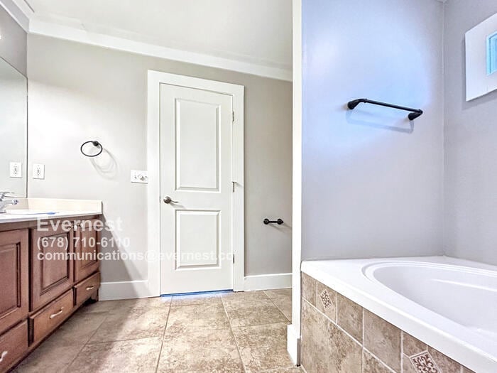 Building Photo - 3559 Victoria St