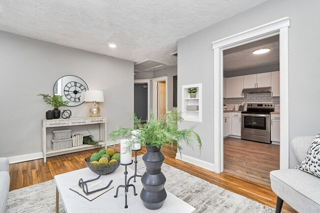 Building Photo - 624 Effingham Dr