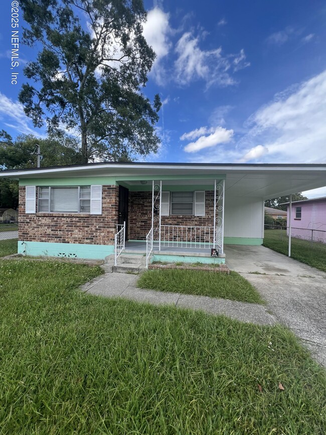 Primary Photo - 2239 Sherrington St