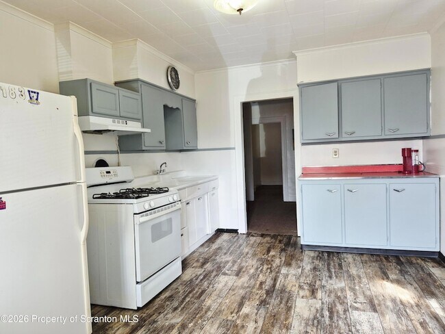 Building Photo - 117 Wyoming Ave