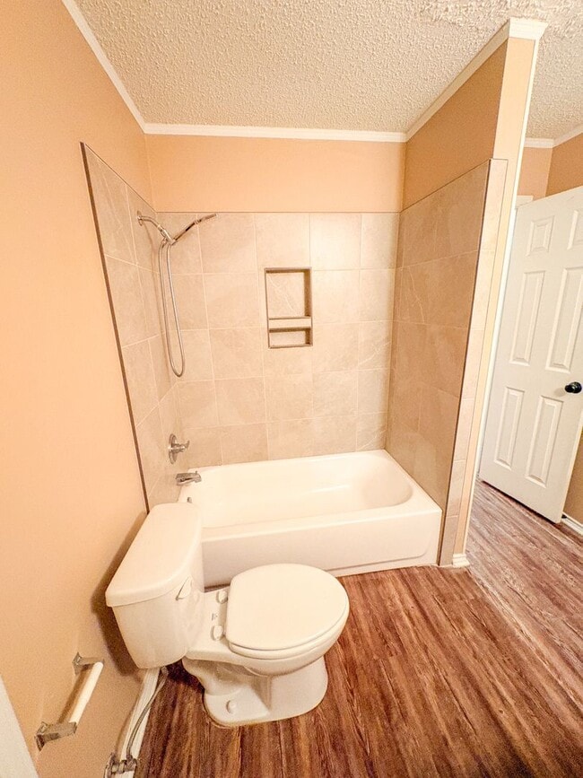 Building Photo - 100 Marylee Dr