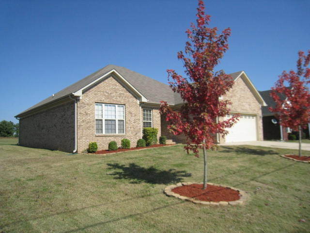 Primary Photo - Great room with wood floors, Awesome maste...