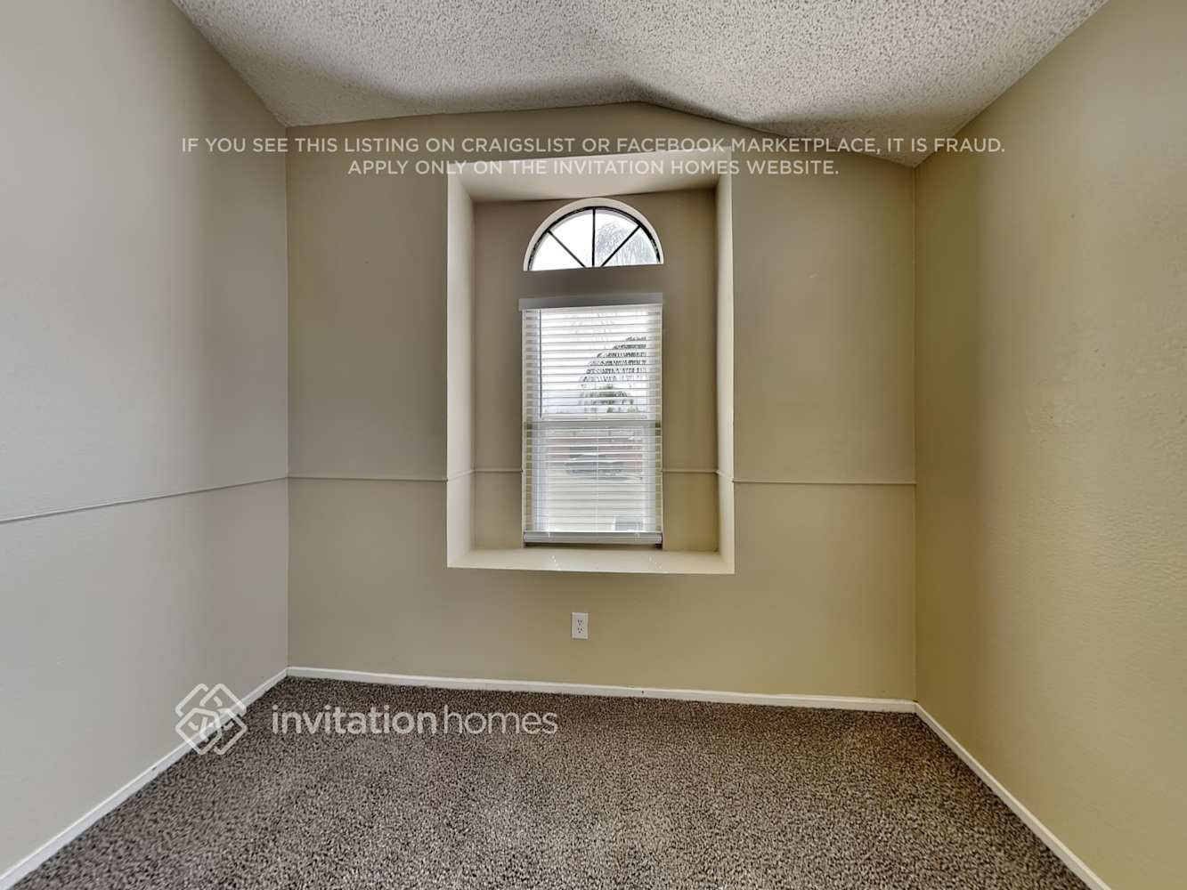 Building Photo - 14566 Southwood Dr