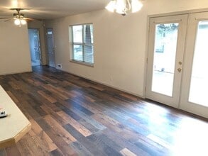 Building Photo - Live in Town-Sisters Oregon