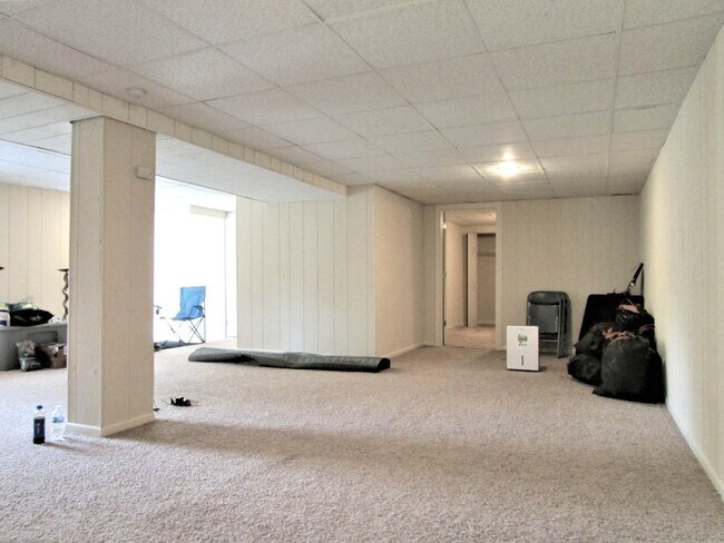 Building Photo - 1912 Orchard Ln