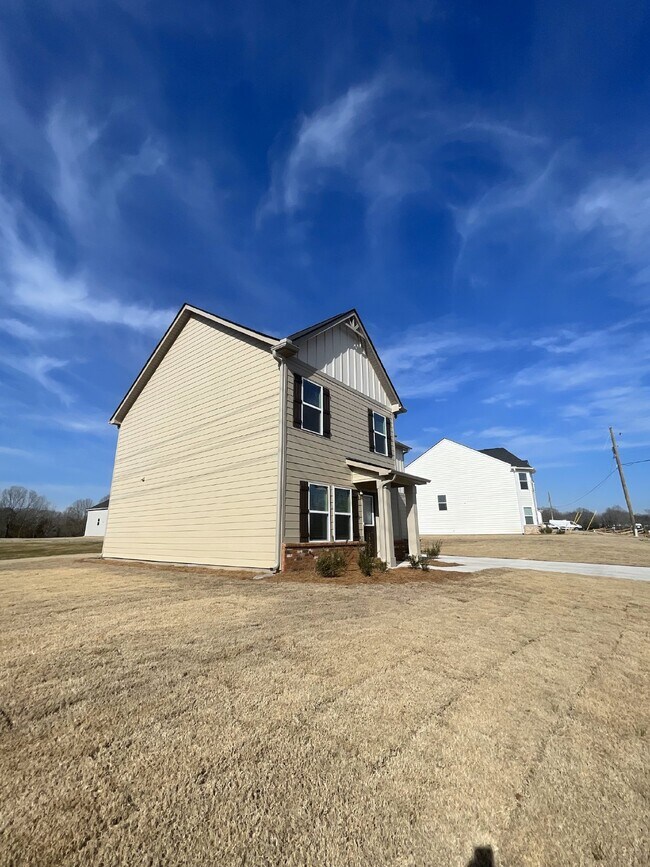 Building Photo - 192 Emory Rd