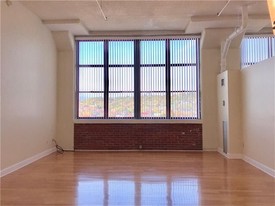 Building Photo - 5850 Centre Ave
