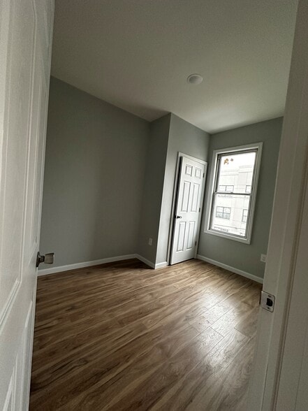 Building Photo - 90 Park Ave