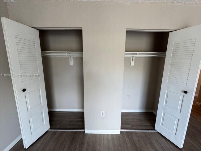 Building Photo - 3300 S Dixie Hwy