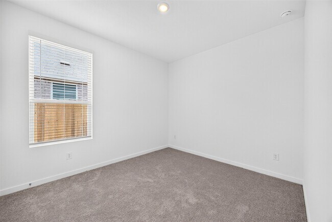 Building Photo - 26123 Sea Rosemary Ln