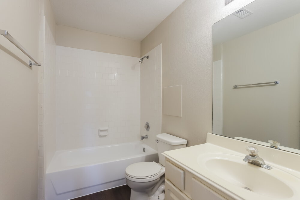 Building Photo - 6750 Liberty Valley Dr