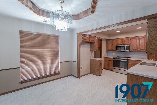 Building Photo - 1213 SW 133rd St