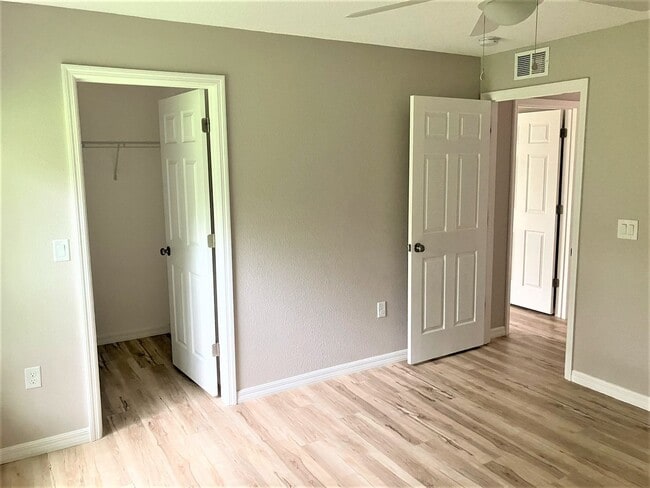 Building Photo - BEAUTIFUL! 2000 sq ft 3BR/2BA Home For Rent!