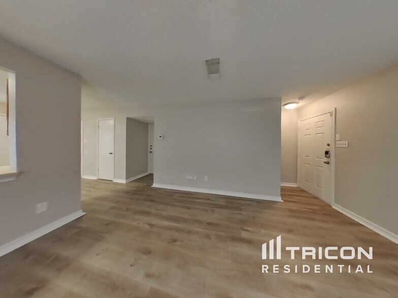 Building Photo - 10170 Paddlefish Creek