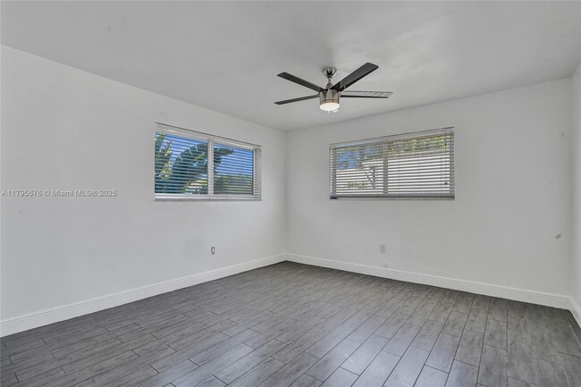 Building Photo - 9240 SW 54th St