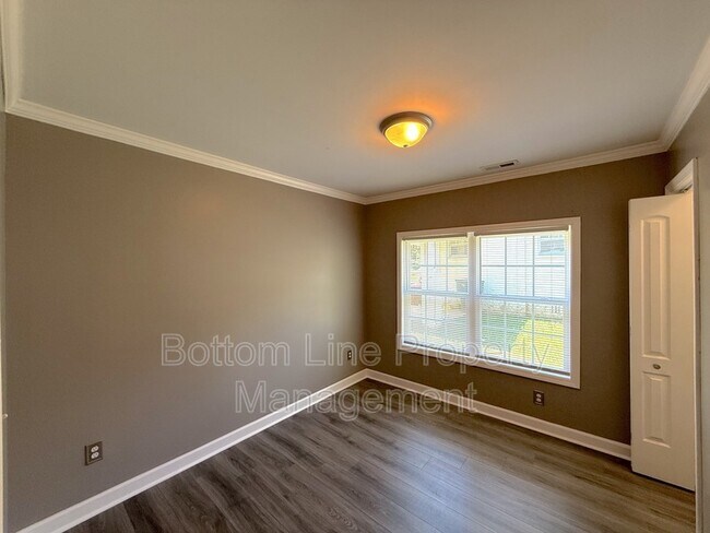 Building Photo - 1216 Jackson Rd