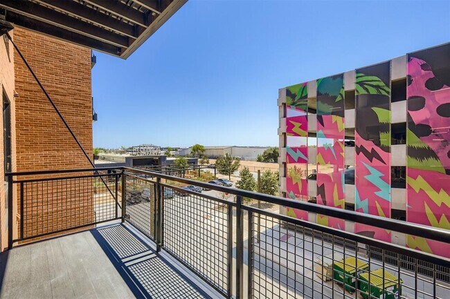 Building Photo - 4315 S Congress Ave