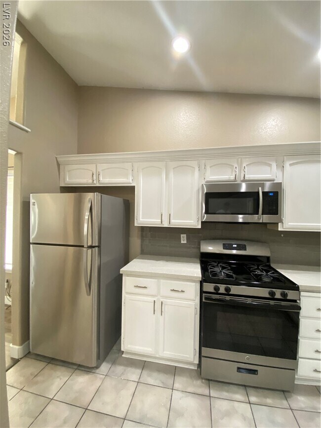 Building Photo - 2118 Quinton Ave
