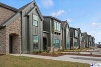 Building Photo - 1332 Twelve Oaks Ln