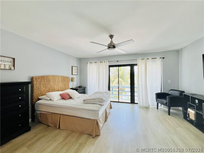 Building Photo - 11000 S Ocean Dr