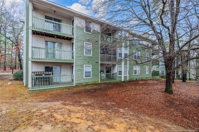 Building Photo - 6813 Willowbrook Dr