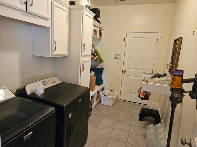 Building Photo - 5 Bedroom 3 Bath home in The Preserve at Tidewater Sneads Ferry