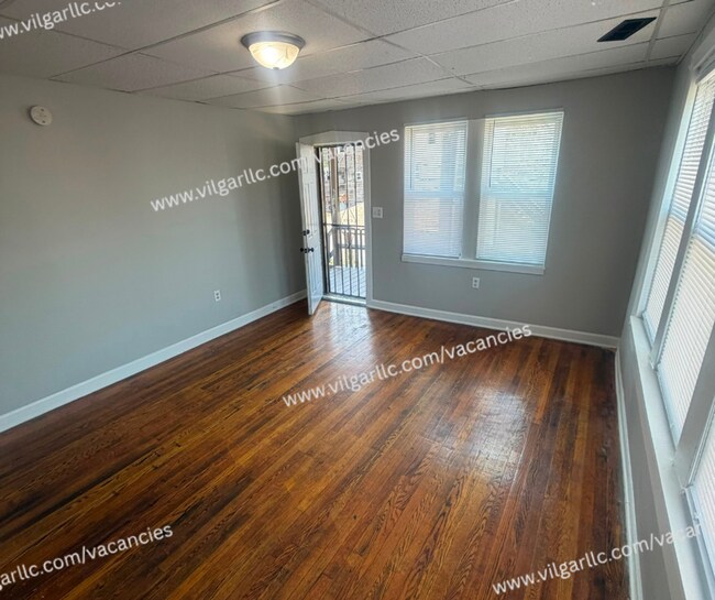 Building Photo - 4002 Alder St