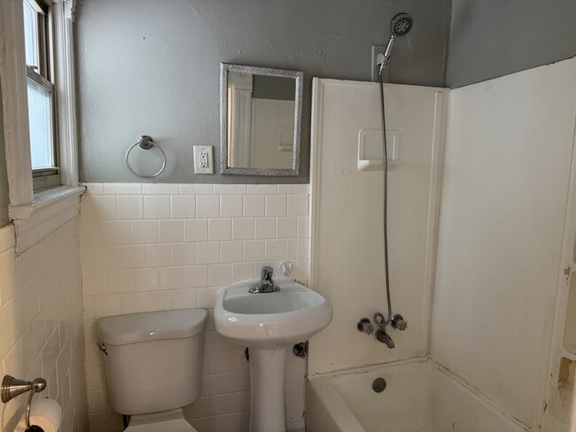 Building Photo - 328 S Prospect St