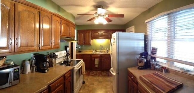 Building Photo - 106 Rebecca Ln