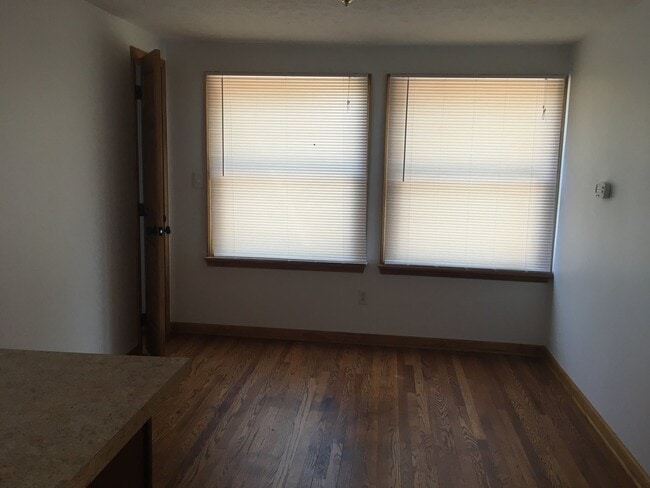 Building Photo - 1 Bedroom/ 1 Bath Apartment Kingsport, TN ...