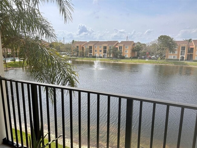 Building Photo - 2200 E Preserve Way
