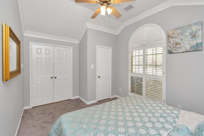 Building Photo - 1303 Raintree Cir