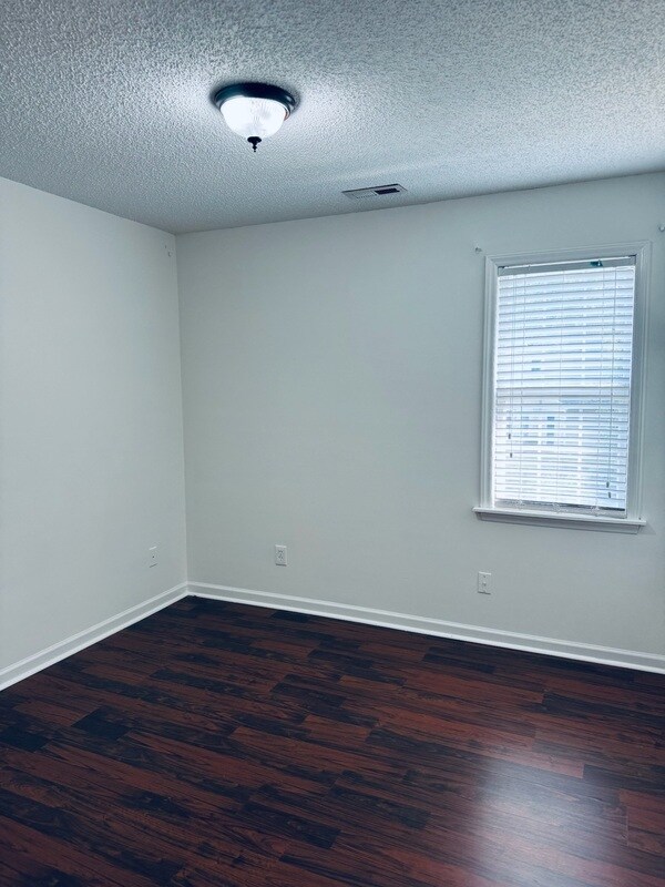 Building Photo - 1225 Bacardi Ct