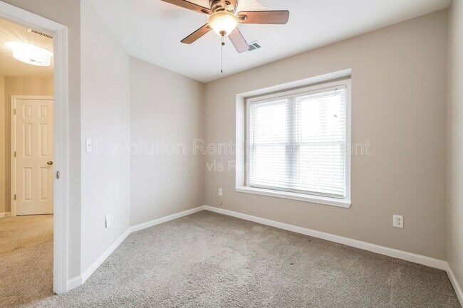 Building Photo - 1679 Hickory Wood Ct