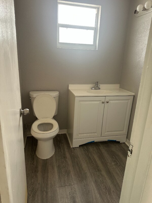 Primary Photo - 1064 N Tamiami Trl