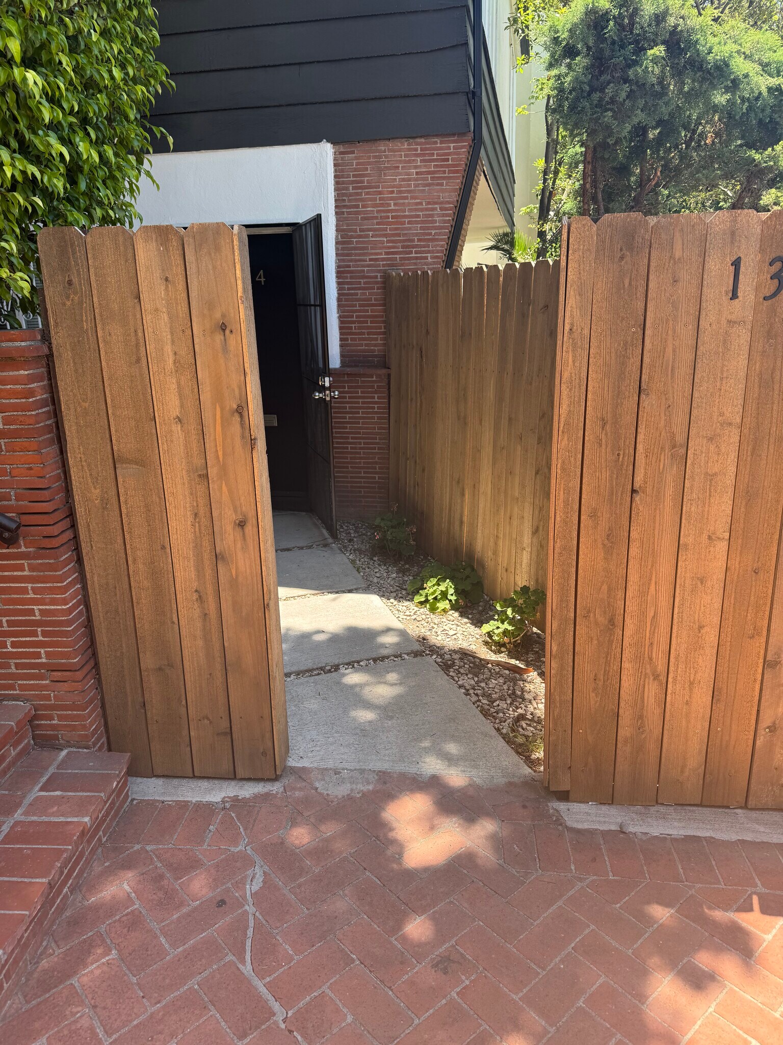 Unit 1314 - 1320 S Beverly Glen Blvd