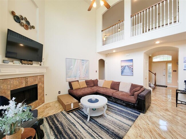 Building Photo - 11811 Champions Grove Ln