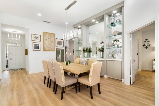 Building Photo - 387 Kelsey Park Dr