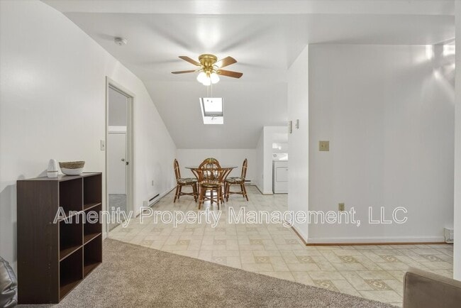 Building Photo - 121 Yorkshire Dr