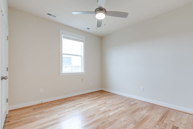 Building Photo - 1206 N 30th St